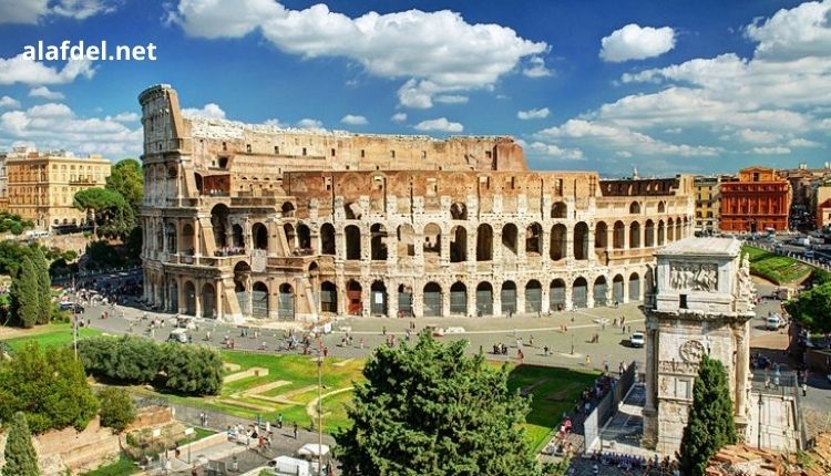 صورة بها أحد الأماكن في مدينة روما City of Rome الملتقطة من الجو وهو مدرج كولوسيوم