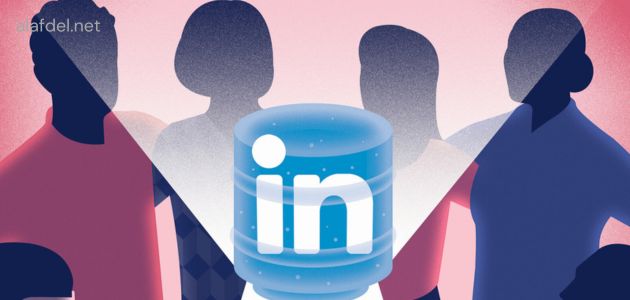 صورة رسم لعدد من الأشخاص أمامهم شعار linkedin ضمن الحديث عن كيف أحصل على وظيفة على لينكد إن