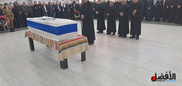 صورة بها عدد من الدروز الموحدين في جنازة جندي إسرائيلي