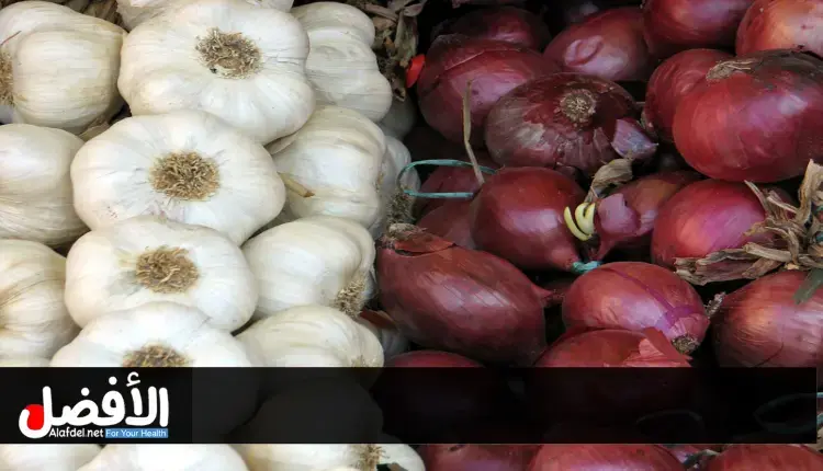 كيفية تناول الثوم والبصل لتحسين صحة الكبد والشرايين