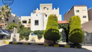 فلل للبيع في عبدون